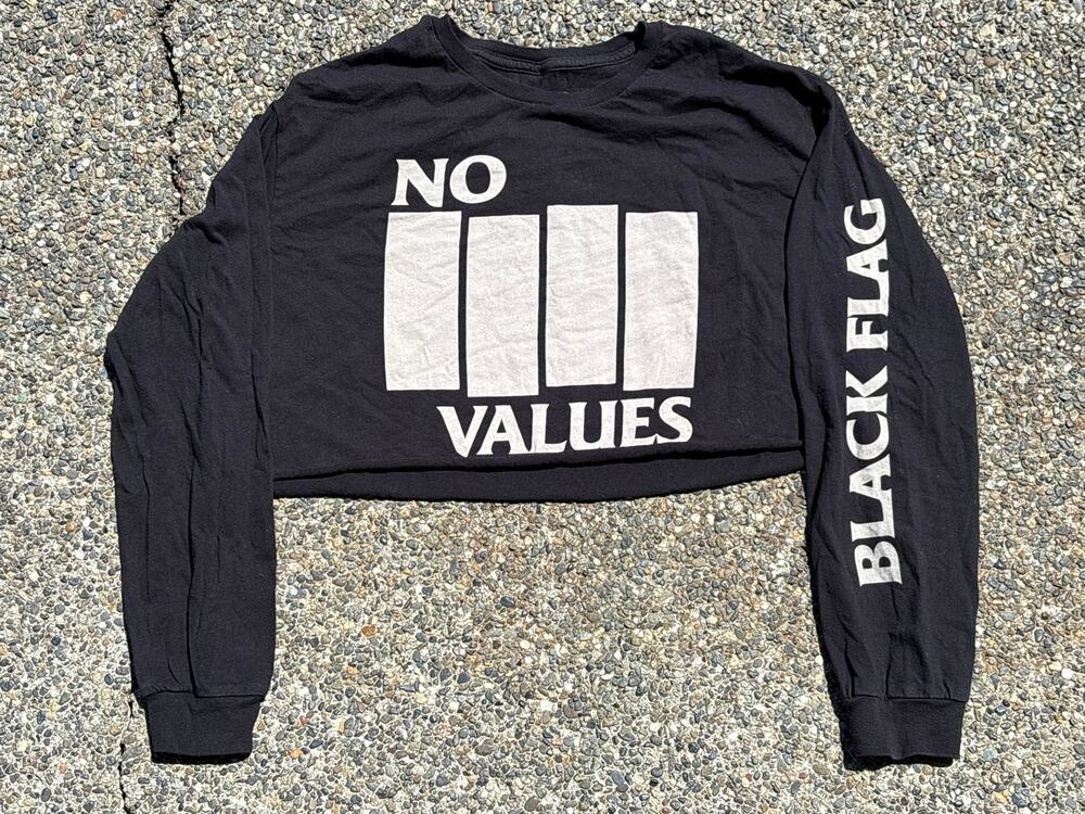 Black Flag No Values Women’s Medium long sleeve spell out black Crop top 21x15